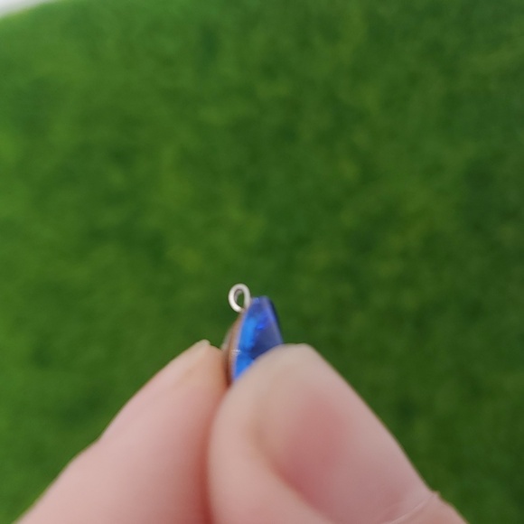 Blue Gemstone Stud Pendant P313 - Picture 2 of 3